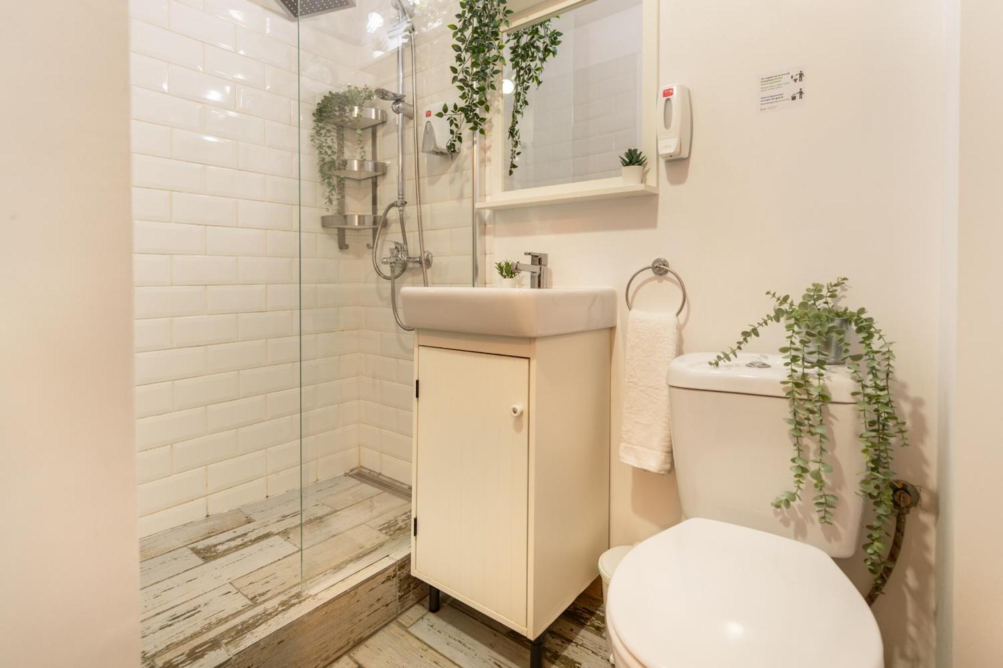 2Br Apartment At Piata Natiunilor Unite: Perfect For City Center Stays Бухарест Экстерьер фото