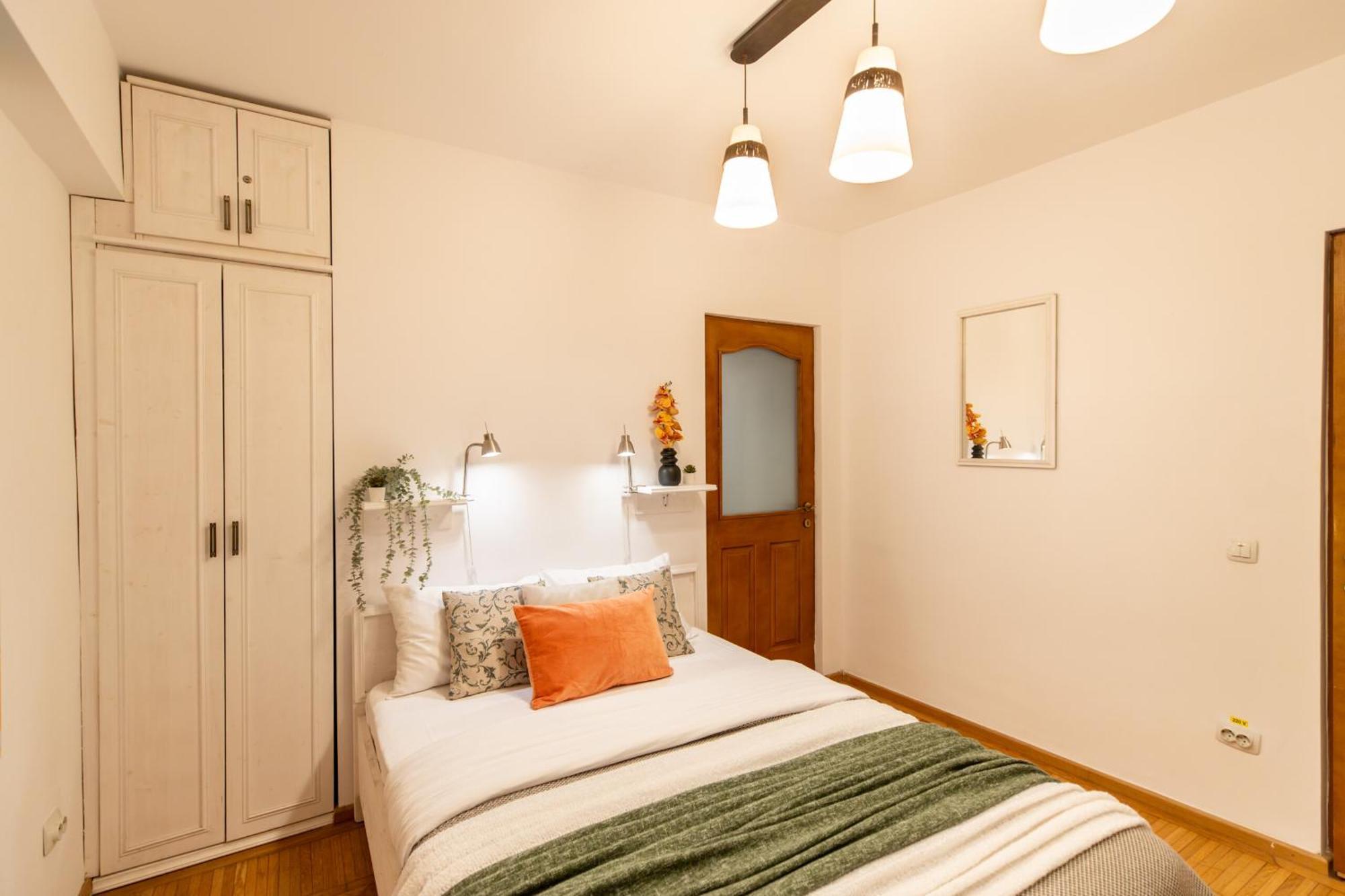 2Br Apartment At Piata Natiunilor Unite: Perfect For City Center Stays Бухарест Экстерьер фото